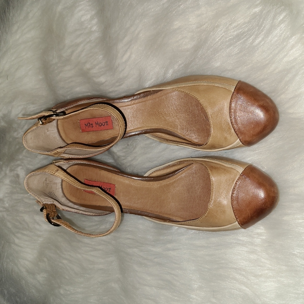 Miz Mooz Size 8 ( Fame) Tan & Brown Leather Heels